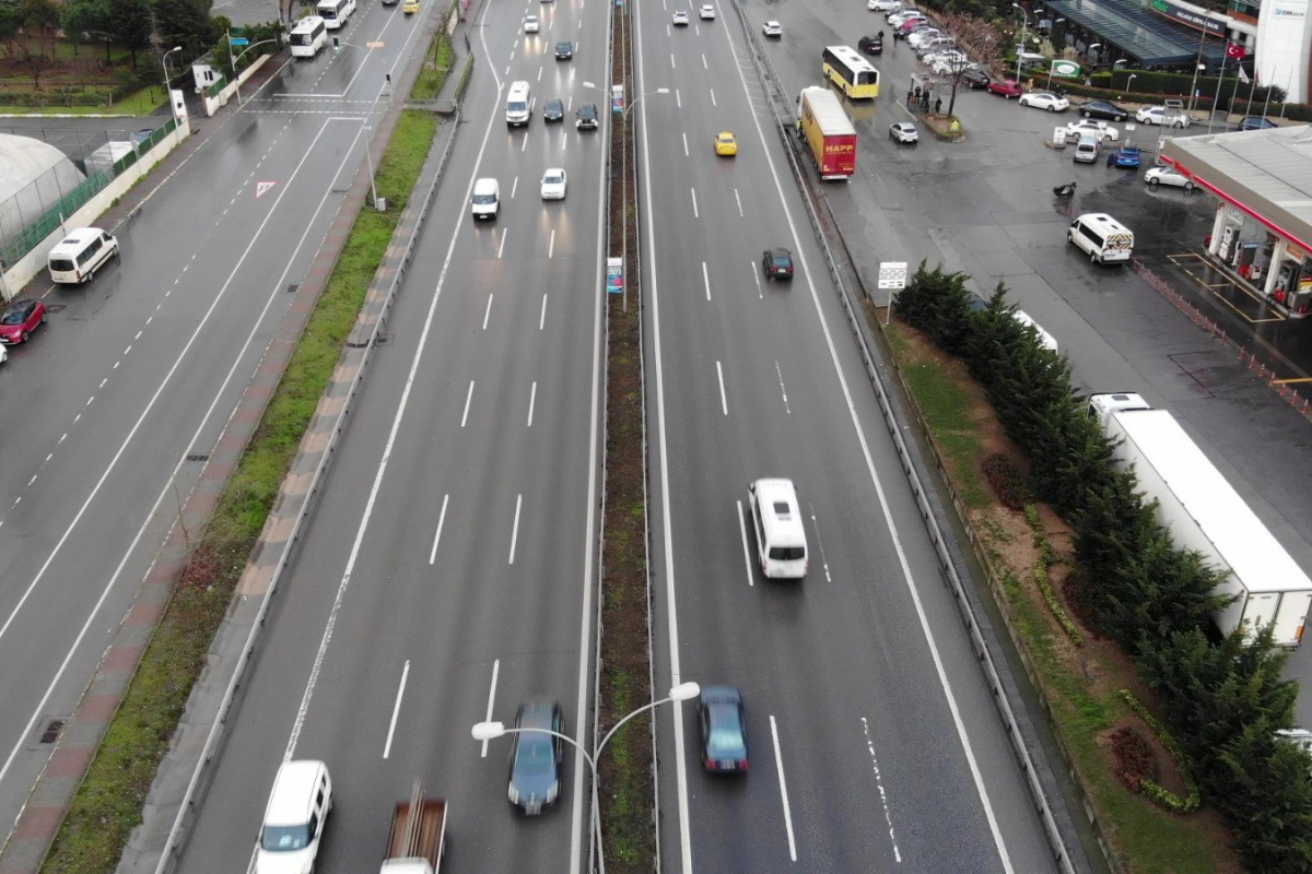 İstanbul'da önlemler etkili oldu, yollar boş kaldı
