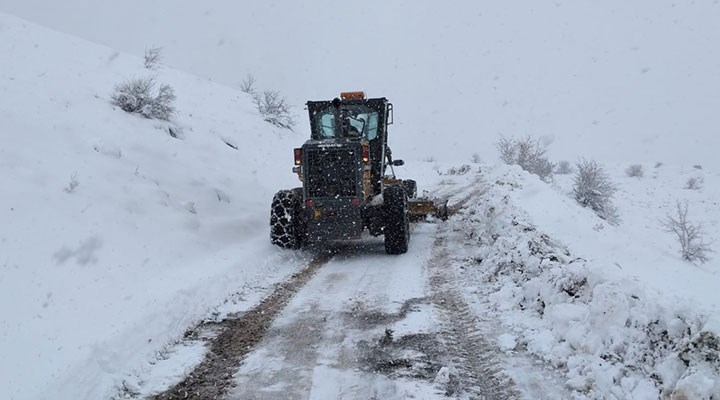 Sivas'ta 446 köy yolu ulaşıma kapandı