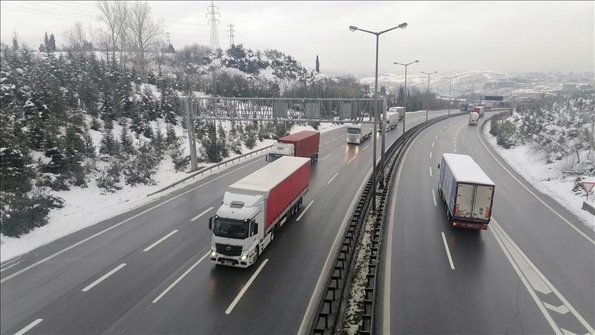 Tır ve kamyonların İstanbul ve Anadolu’ya geçişine izin çıktı