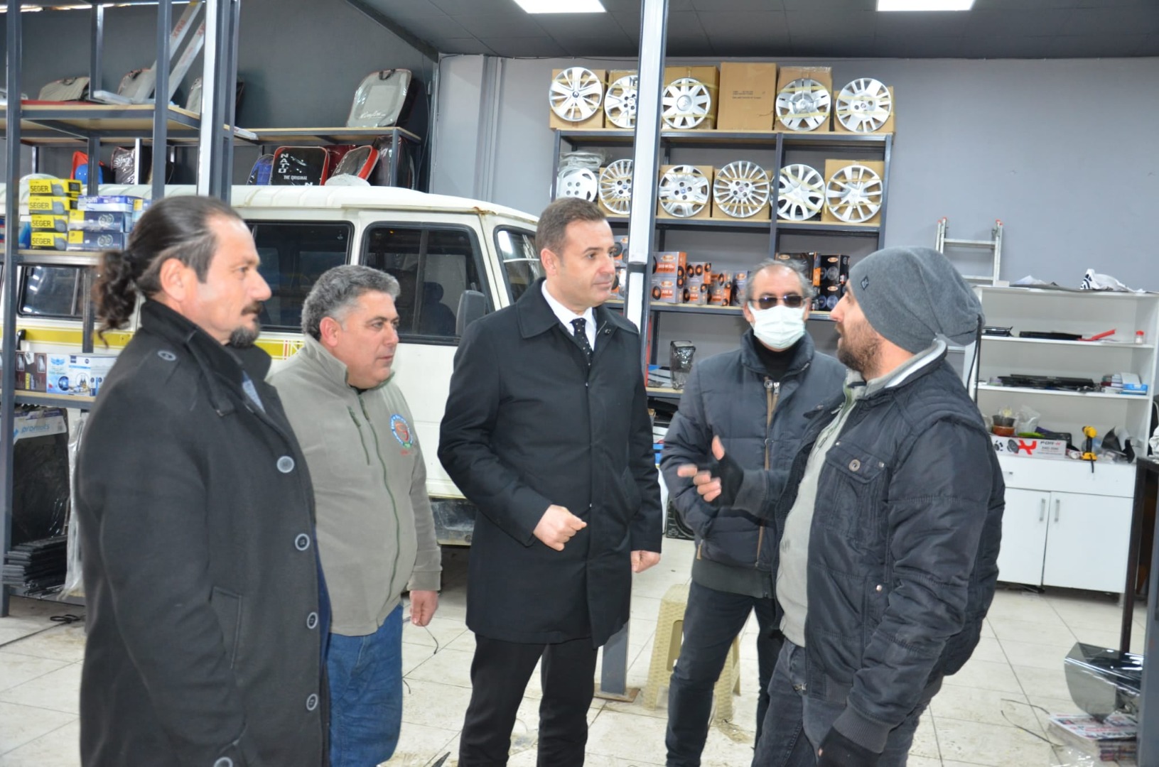 CHP'li Ahmet Akın: Esnaf kaderine terk edildi