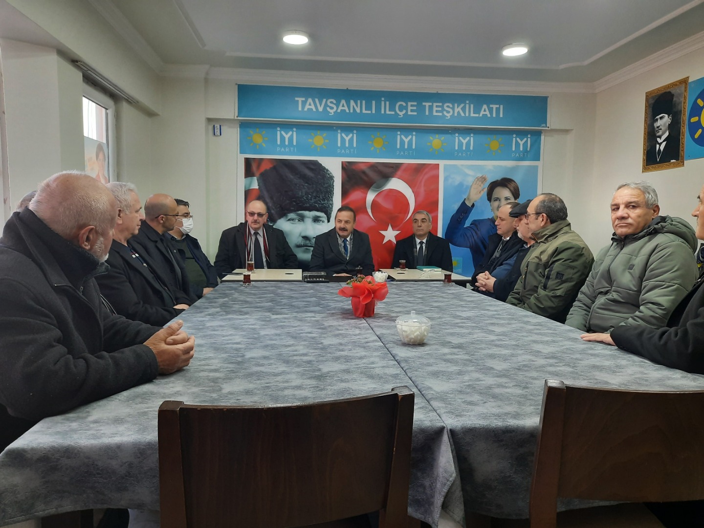 İYİ Parti Genel Başkan Yardımcısı Yavuz Ağıralioğlu'ndan Tavşanlı'ya ziyaret