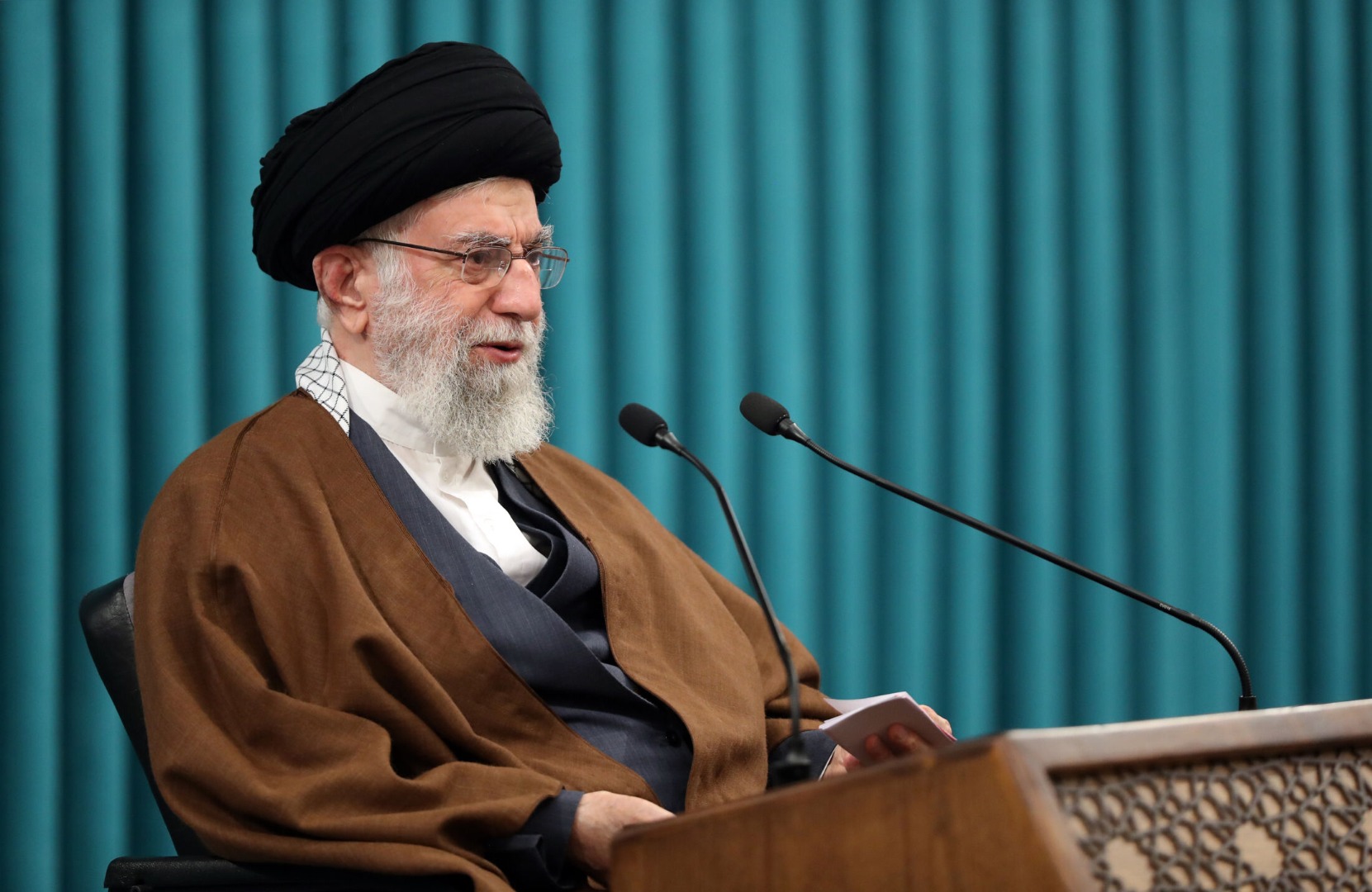 İran lideri Hamaney: Batı'nın ırkçılığını herkes gördü
