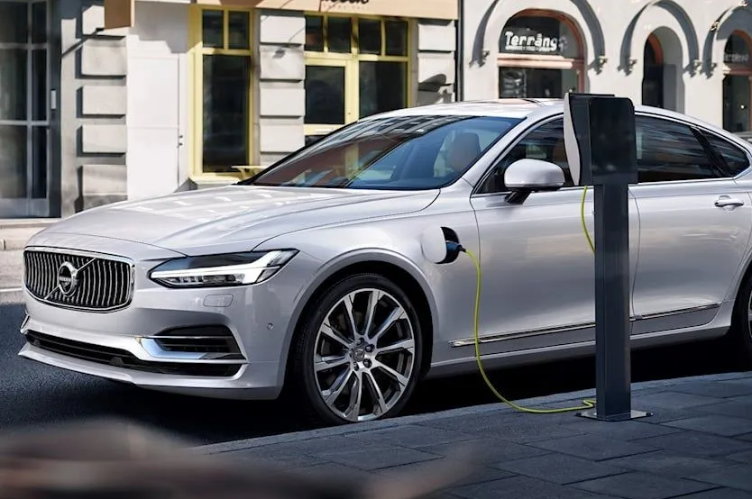 Volvo dengeleri değiştirmek için elektrikli otomobil işine giriyor