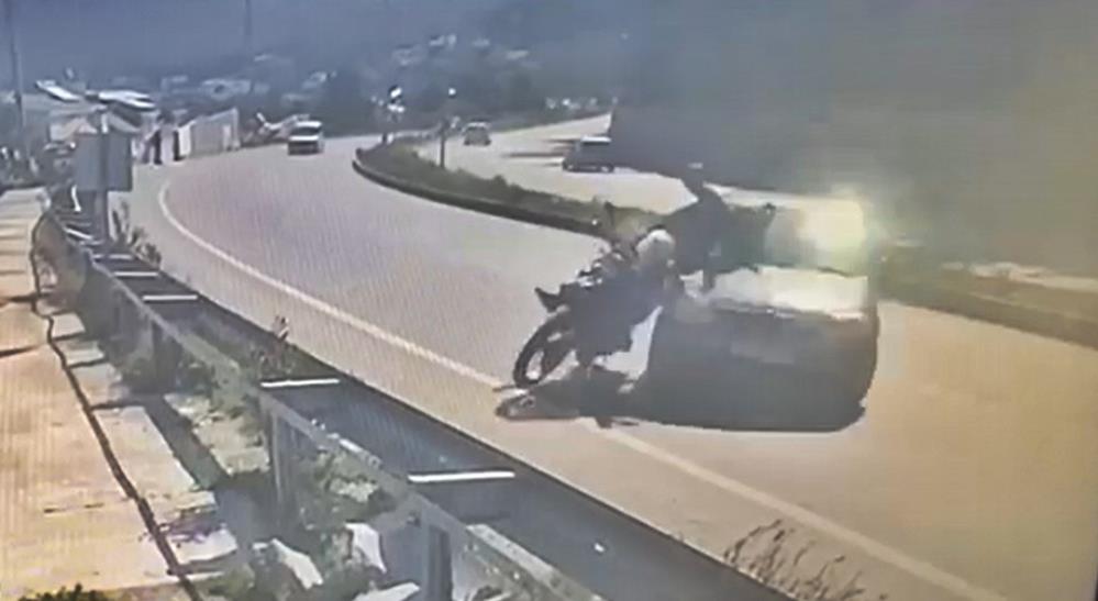 Bodrum'da motosiklete aracıyla böyle çarptı