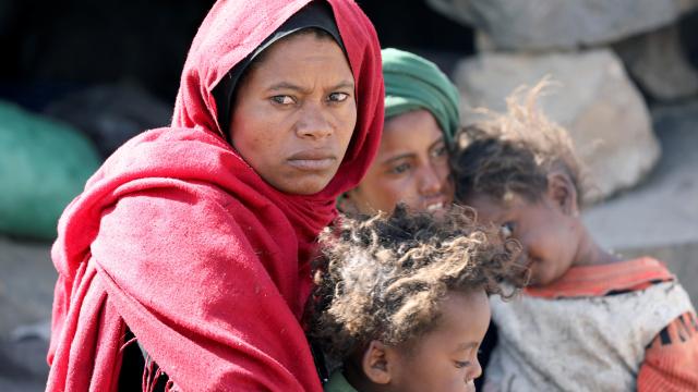Yemen Başbakanı, İsveç Dışişleri Bakanı'yla ülkesindeki insani krizi görüştü