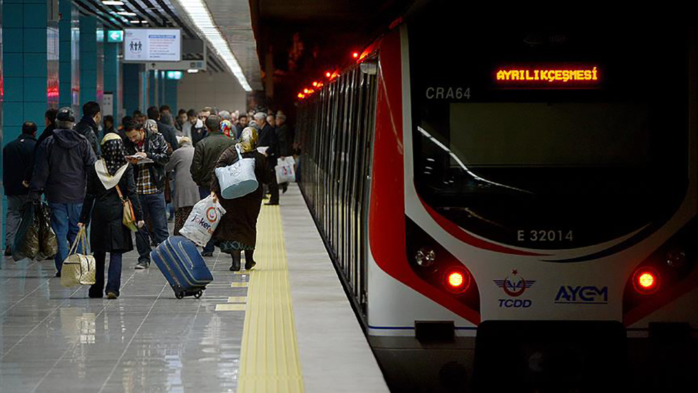 Marmaray'da bir günde 616 bin 15 yolcuyla rekor