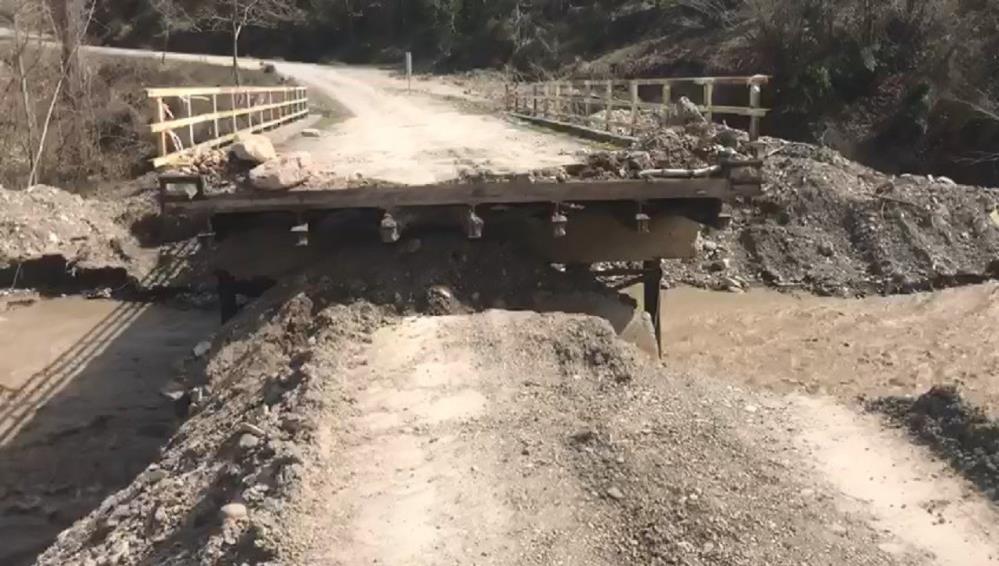 Kastamonu’da su seviyesi yükseldi dört köprü yıkıldı