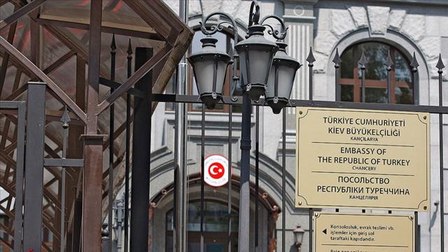 Türk büyükelçiliği 1 ay sonra yeniden Kiev'de