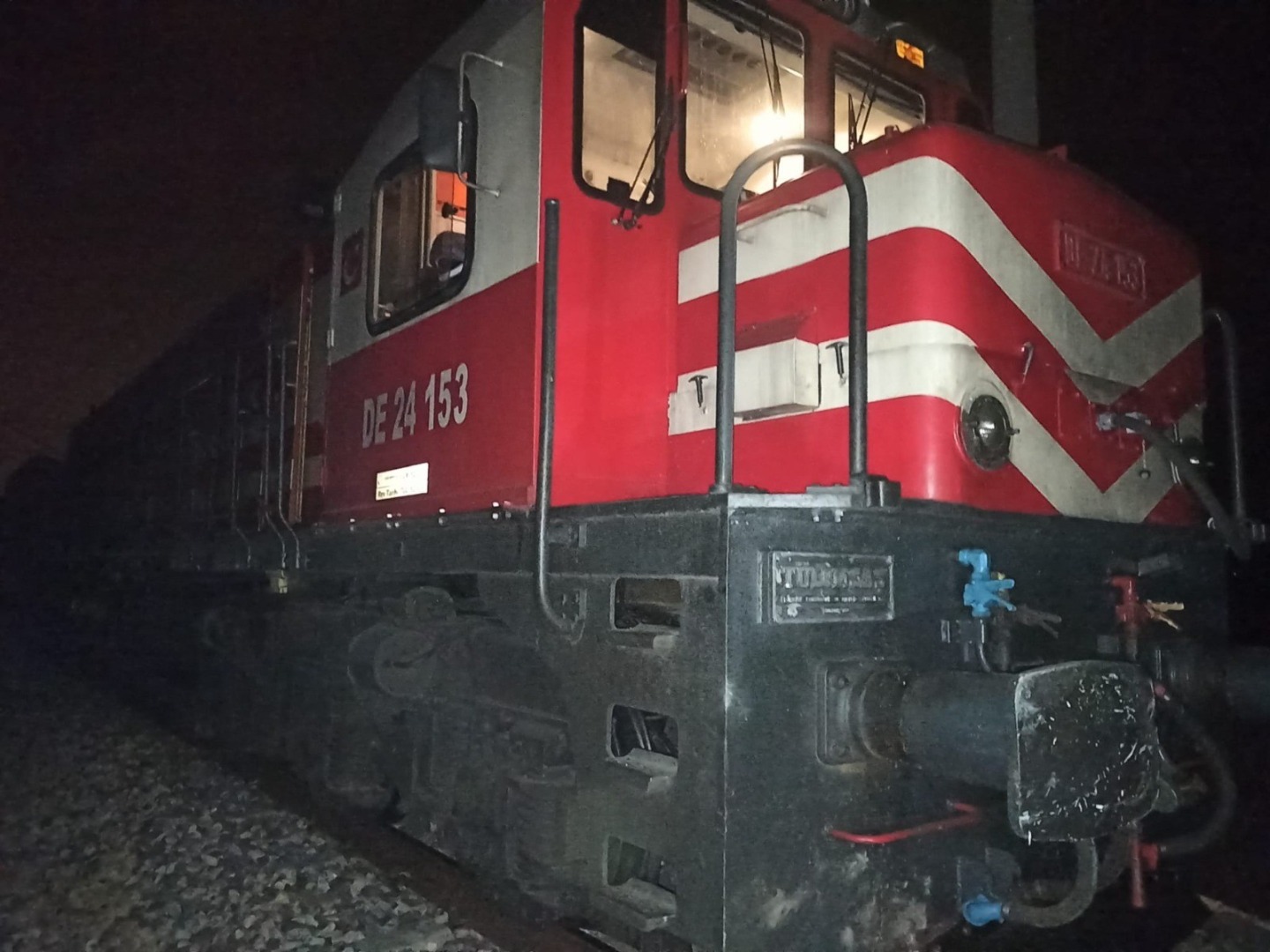 Eskişehir’de yük treni otomobile çarptı