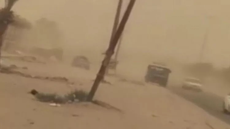 Irak’ta kum fırtınası nedeniyle uçuşlar askıya alındı