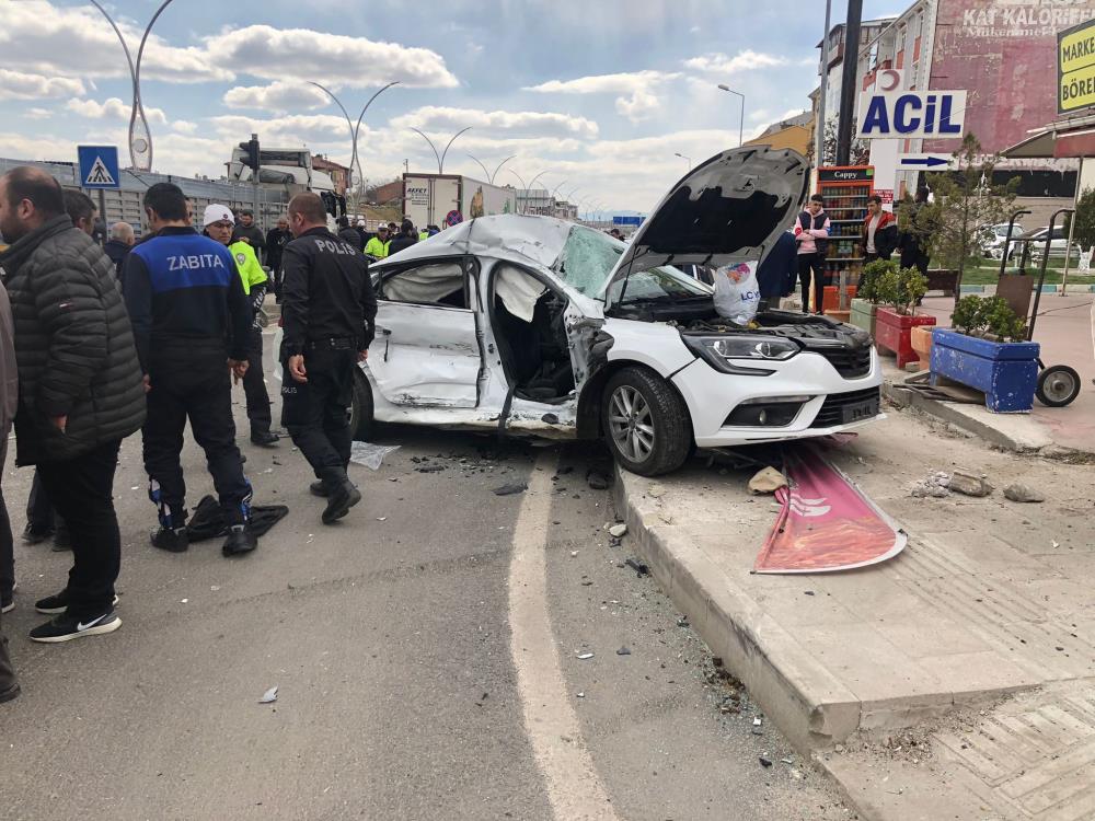 Ankara’da tır ile otomobil çarpıştı: 4 yaralı