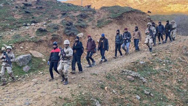 Bitlis'te 99 düzensiz göçmen yakalandı