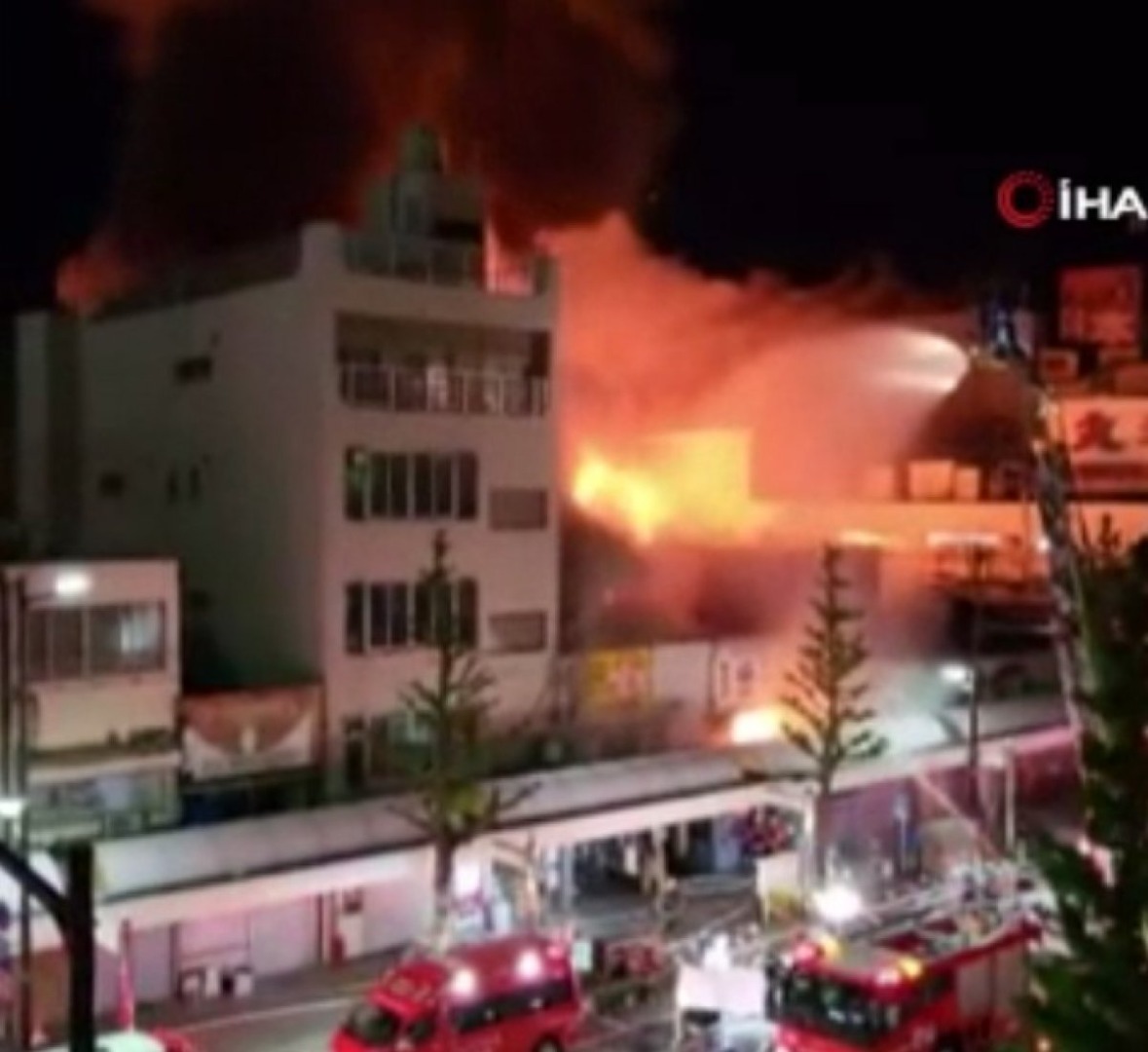 Japonya’da alışveriş merkezinde korkutan yangın