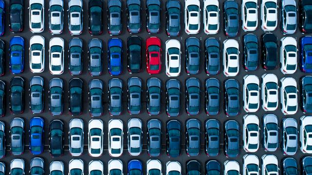 Rusya'da otomobil satışlarında büyük düşüş bekleniyor