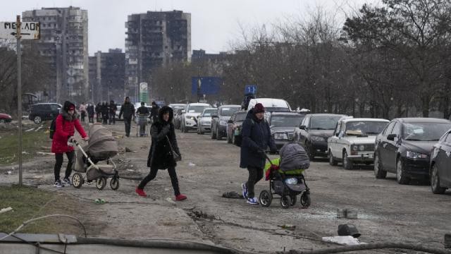 Mikolayiv'den kaçan Ukraynalılar Odessa'ya sığınıyor