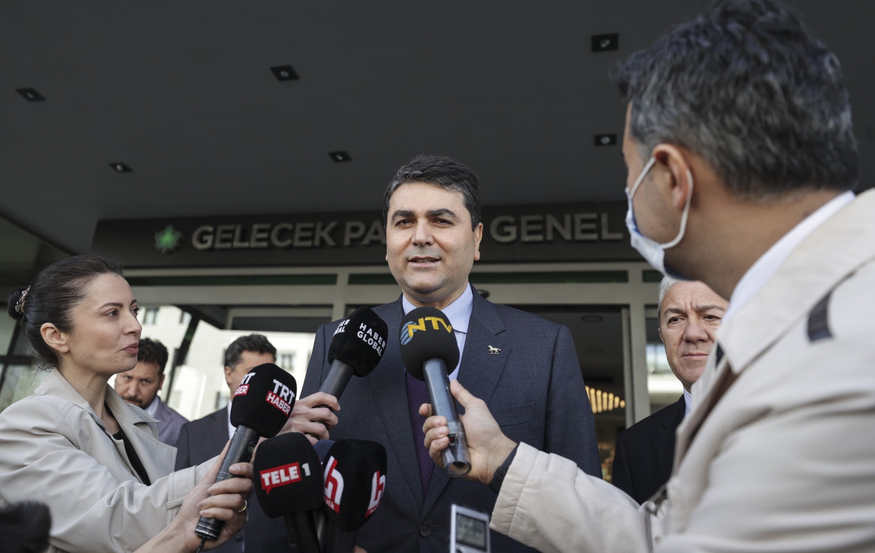 DP lideri Gültekin Uysal, Ahmet Davutoğlu ile görüştü