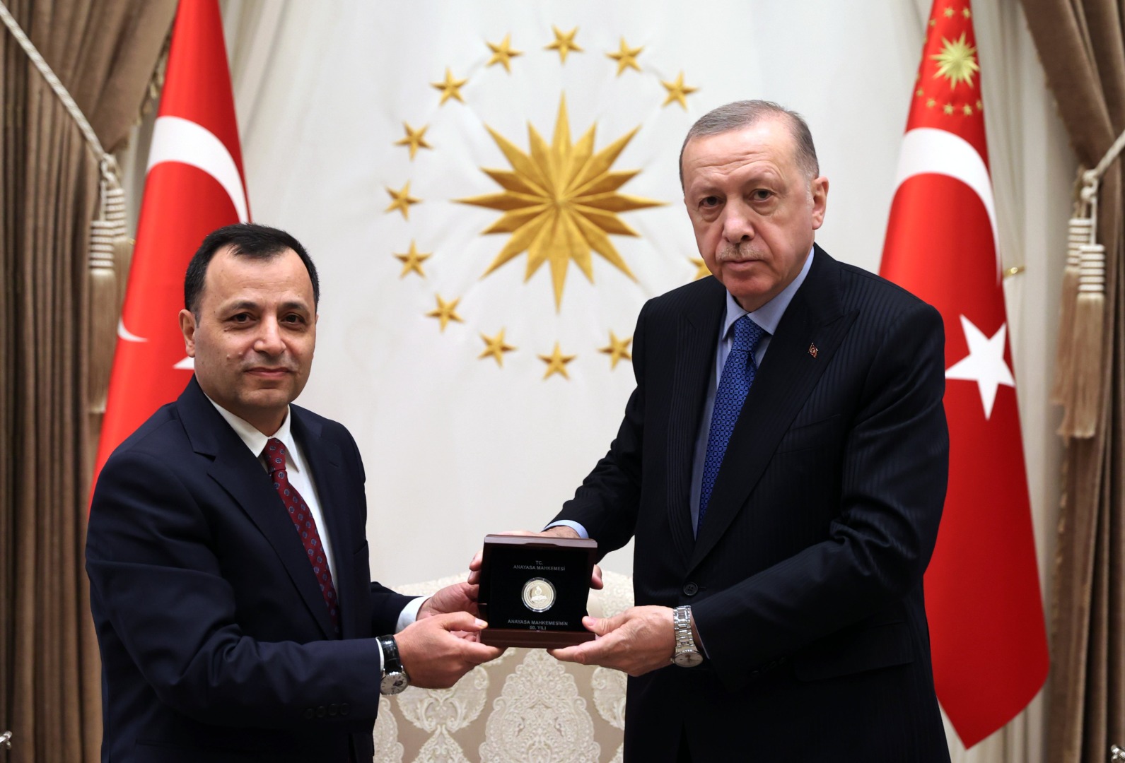 Cumhurbaşkanı Erdoğan AYM Başkanı Zühtü Arslan ile görüştü