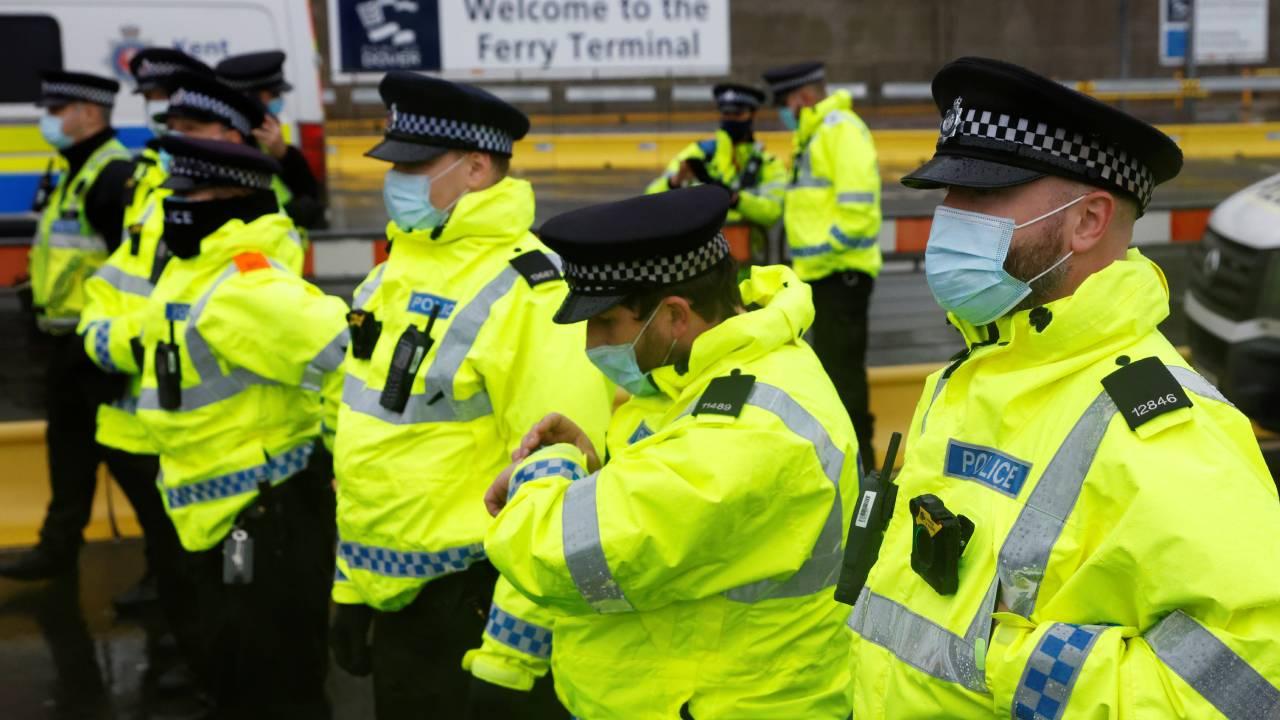 İngiltere'de polis terör örgütü yandaşlarına müdahale etti