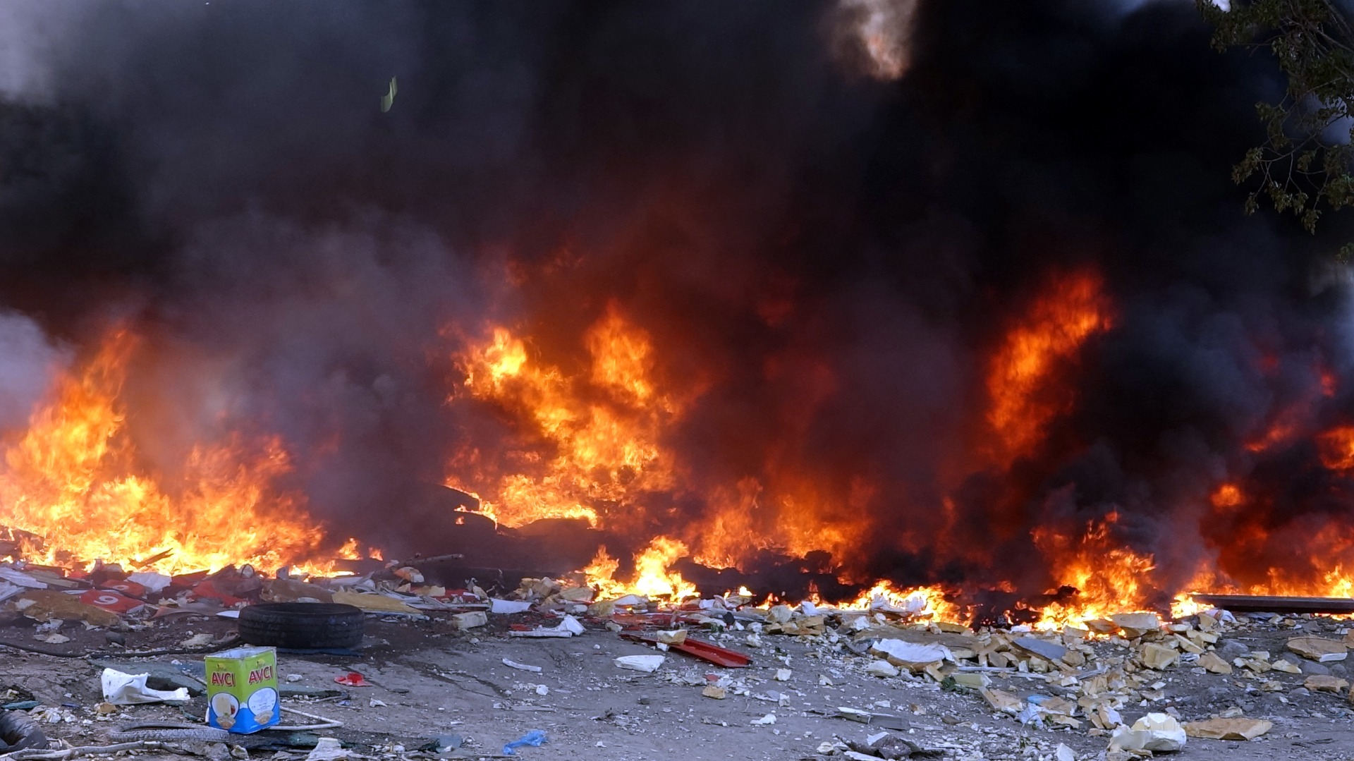 Hurdacılar Sitesi'ndeki çöplükte yangın
