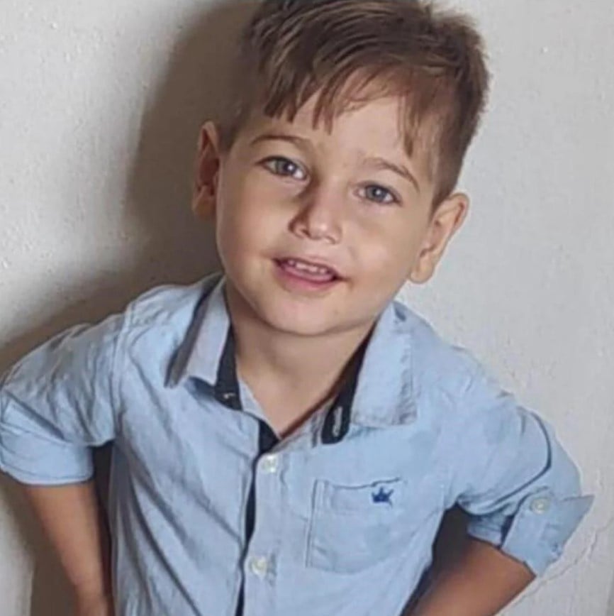 Adana'da taksinin çarptığı 4 yaşındaki çocuk yaşamını yitirdi