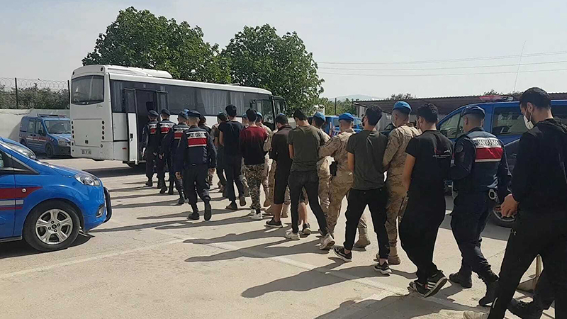 İzmir'de IŞİD operasyonu: 16 şüpheli yakalandı
