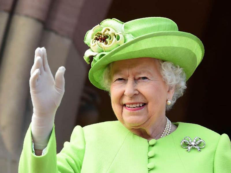 İngiltere Kraliçesi geleneksel bahçe etkinliklerine katılamayacak