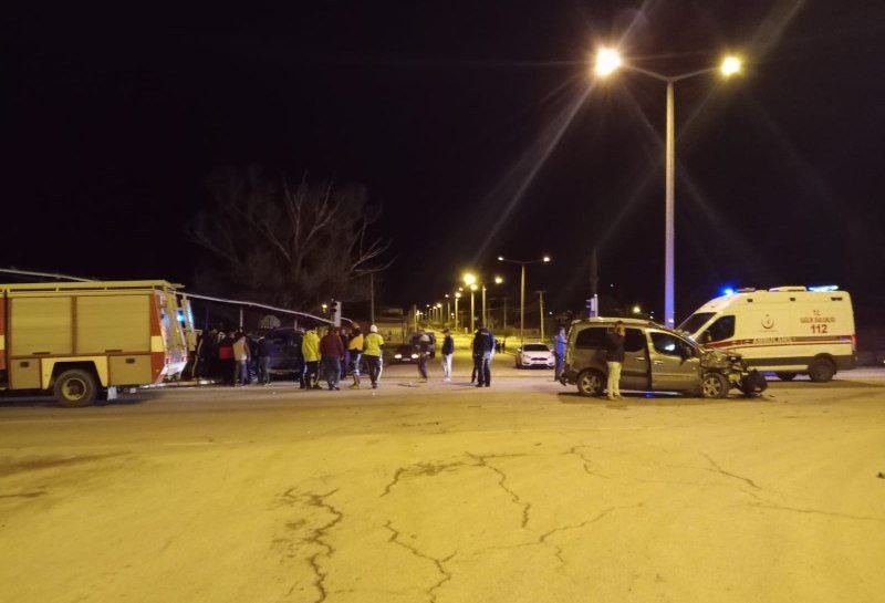 Sivas’ta feci kaza: 1 kişi öldü, 2 kişi yaralandı