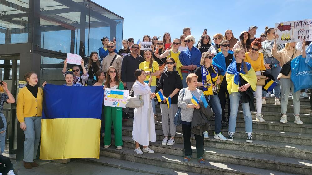 Beyoğlu'nda Ukraynalılardan savaş karşıtı protesto