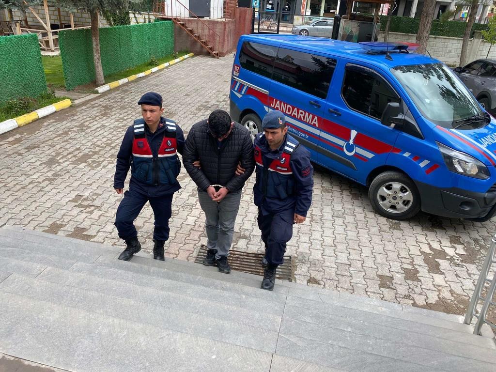 Sivas'ta otomobil hırsızları yakalandı