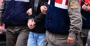 İzmir'de kaçak sigara operasyonu: 12 gözaltı
