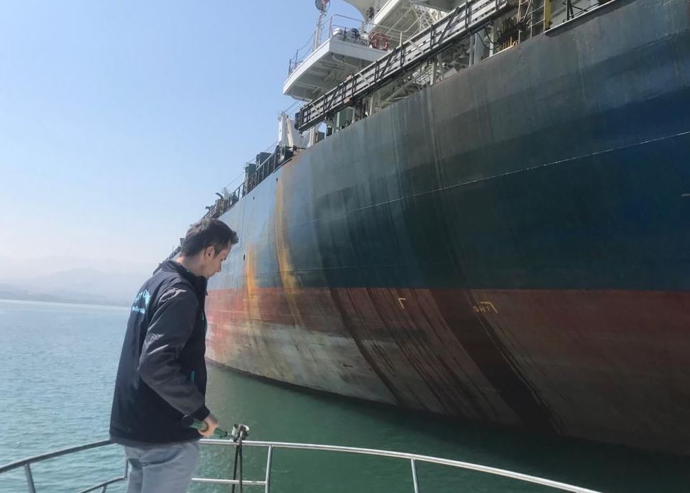 Körfezi kirleten gemiye 2,5 milyonluk ceza
