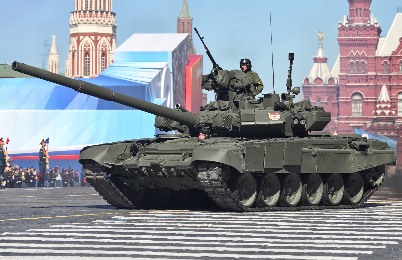Ukrayna ordusu Rus Viladimir T-90 tankını imha etti