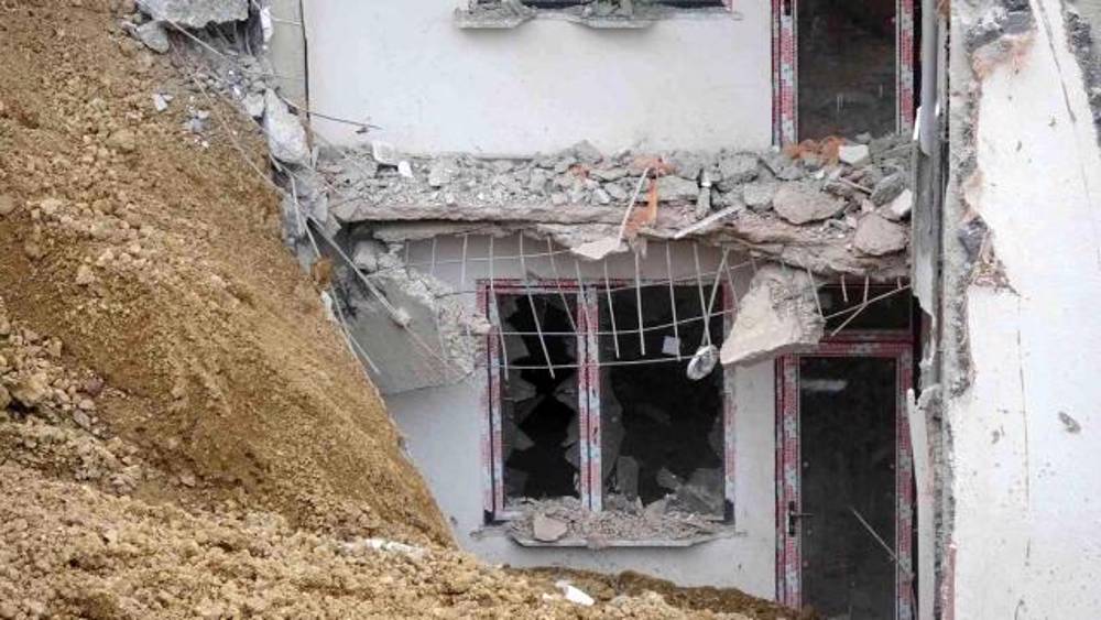 Sinop’ta üzerlerine duvar çöken 2 kişi yaralandı