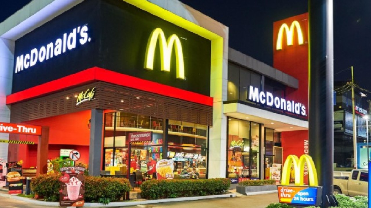 McDonald's Rusya'daki tüm şubelerini Rus iş insanına sattı: Yeni bir isimle piyasaya sürülecek
