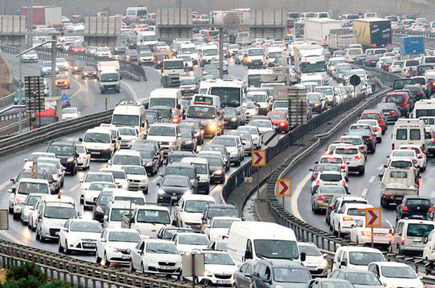Türkiye'deki trafikteki taşıt rakamları belli oldu. Sayının 25 milyon 594 bine yükseldiği açıklandı