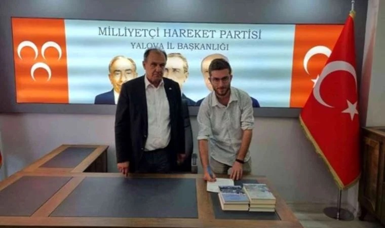 CHP'den istifa edip MHP'ye geçti