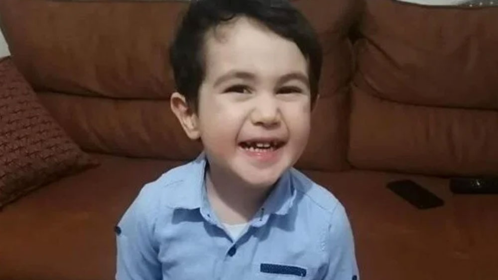 Beşinci kattan düşen 4 yaşındaki Eymen hayatını kaybetti