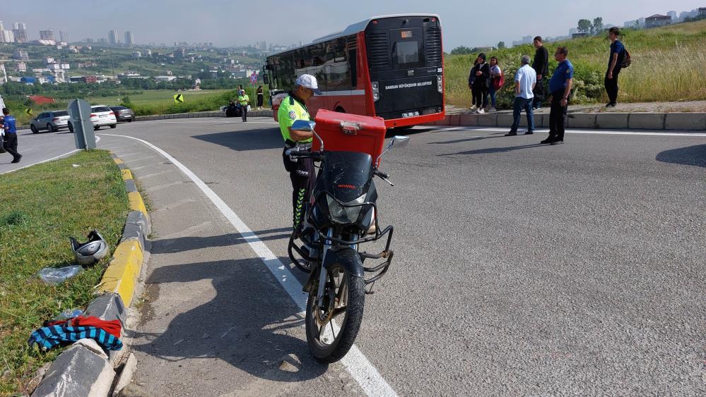 Samsun'da motosiklet belediye otobüsüyle çarpıştı