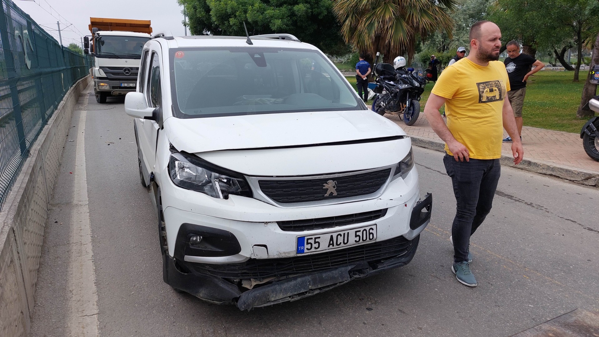 Samsun'da 3 araç birbirine girdi: 5 yaralı