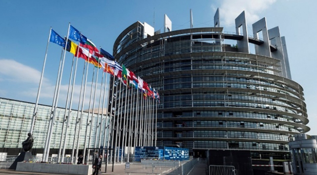 Avrupa Parlamentosu'ndan Rus şirket temsilcilerine yasak