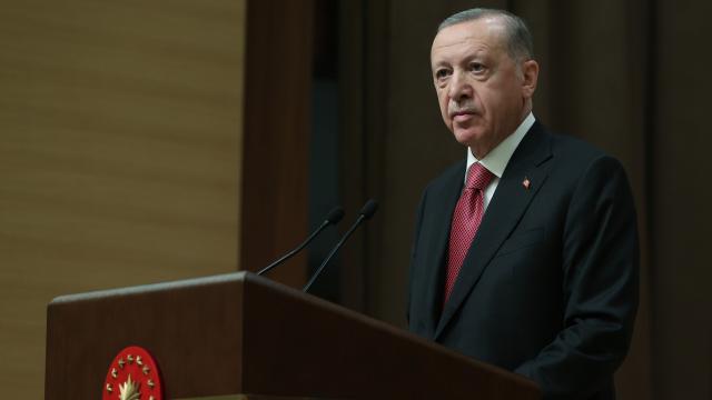 Cumhurbaşkanı Erdoğan'dan İstanbulspor'a tebrik