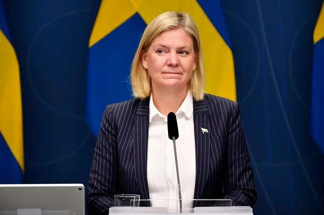 İsveç Başbakanı önergeye sinirlendi, istifa resti çekti