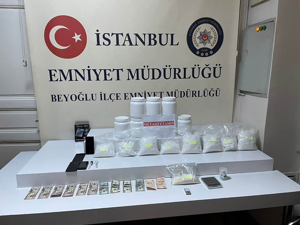 Beyoğlu'nda uyuşturucu operasyonu