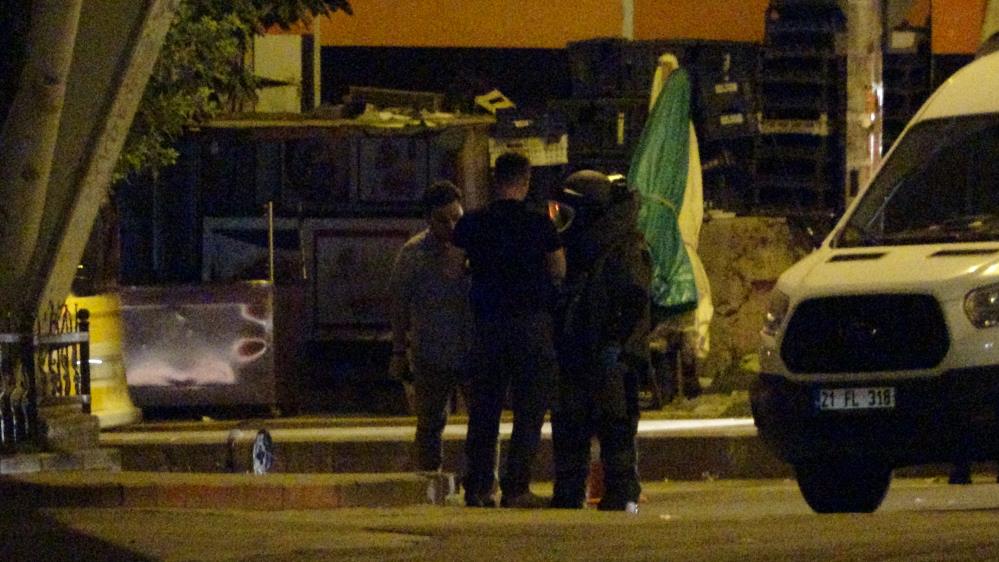 Diyarbakır'da bombalı valiz alarmı