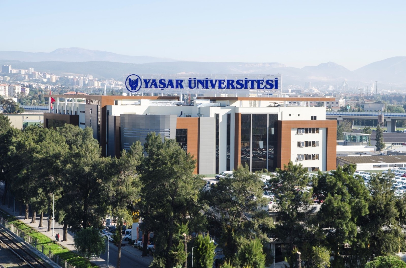 Yaşar Üniversitesi akademik personel alacak
