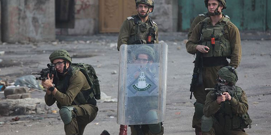 İsrail güçlerinin yaraladığı Filistinli genç yaşamını yitirdi