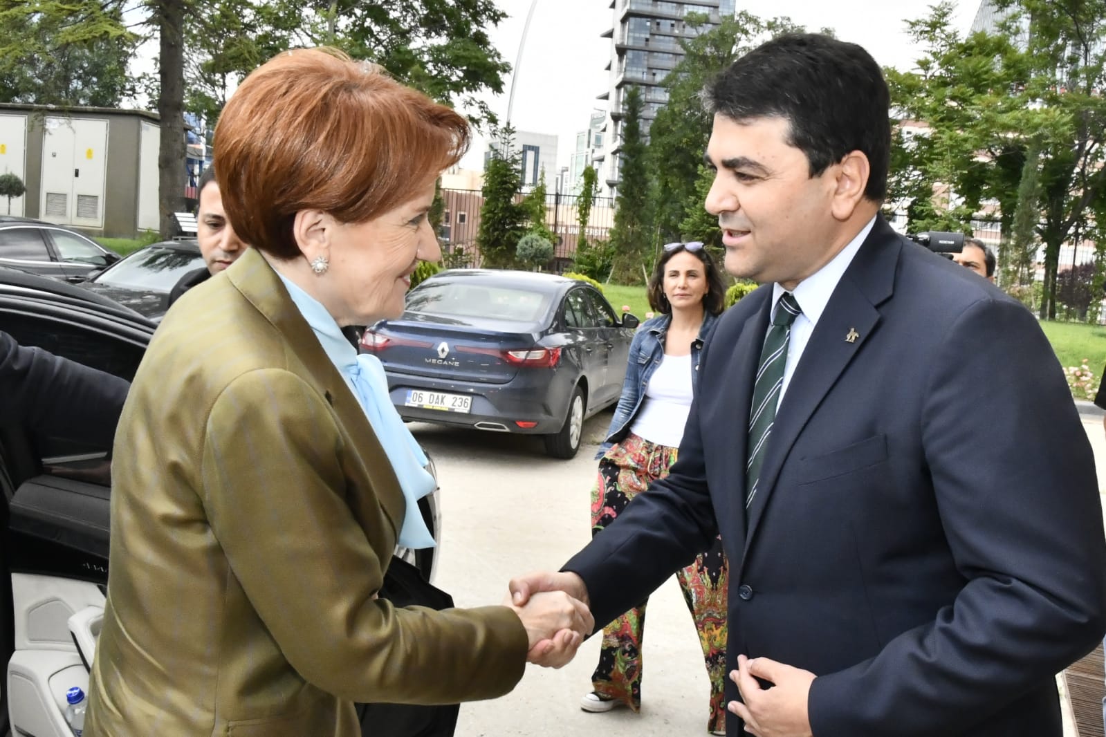 İYİ Parti Lideri Akşener, Karamollaoğlu ve Uysal'ı ziyaret etti