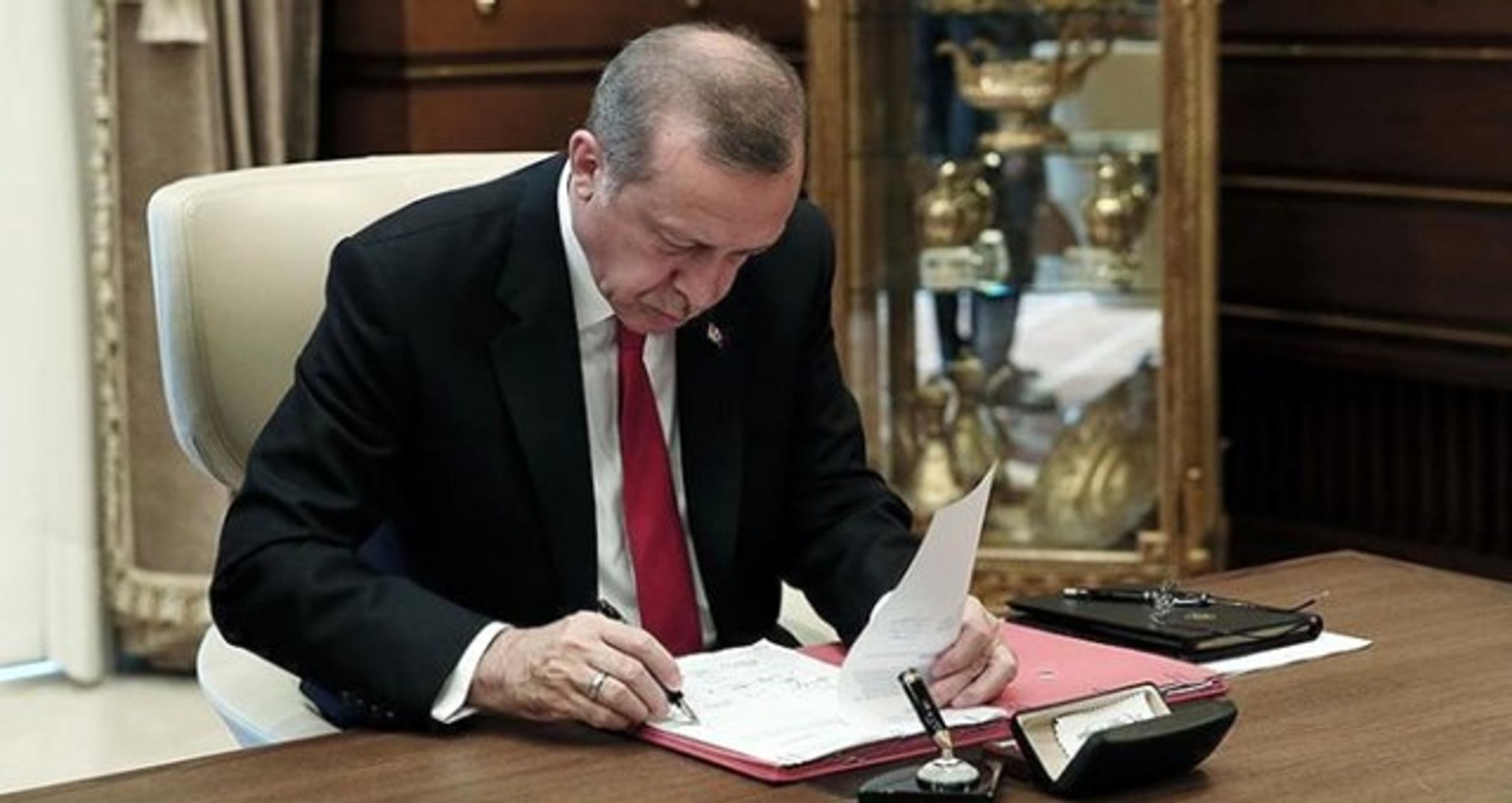 Cumhurbaşkanı Erdoğan imzasıyla atama kararları Resmi Gazete'de yayınlandı