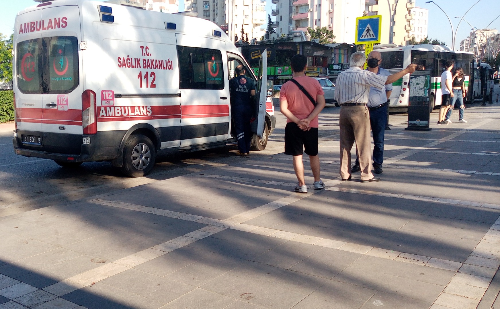 Adana'da bıçaklı saldırı. 1 kişi yaralandı