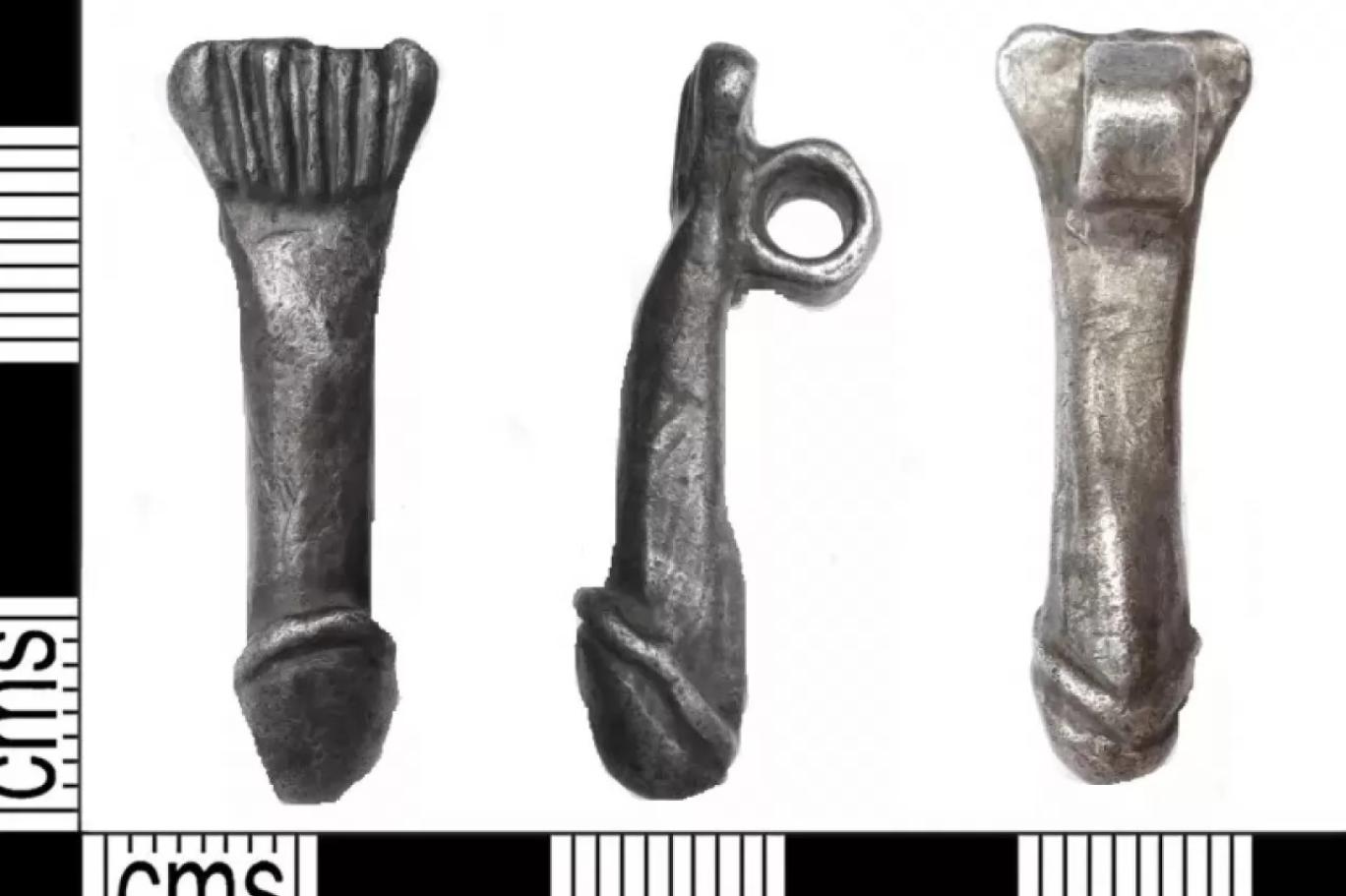 Roma dönemine ait penis şeklinde kolye bulundu: Nazardan koruduğuna inanılıyor
